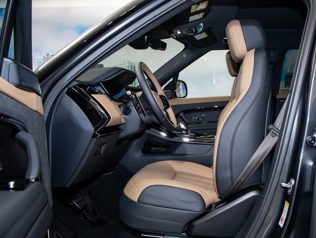 new 2025 Land Rover Range Rover Sport car, priced at $102,225