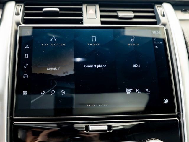 new 2026 Land Rover Discovery car, priced at $77,461