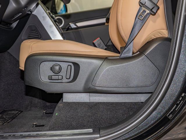 new 2026 Land Rover Discovery car, priced at $73,736