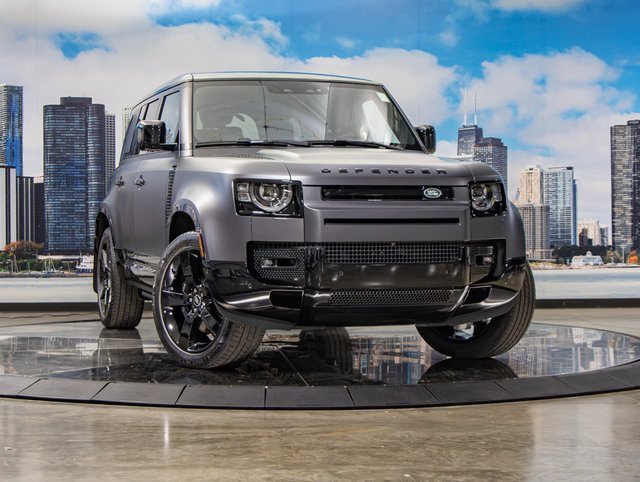 2025 Land Rover Defender 110 V8 photo 2