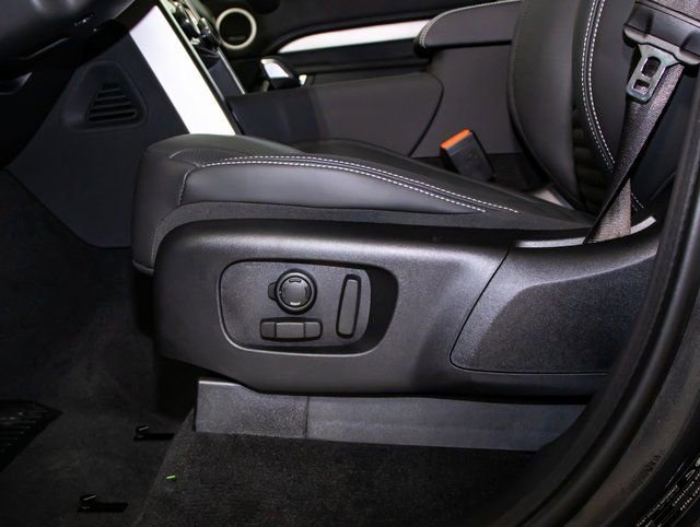 new 2026 Land Rover Discovery car, priced at $88,356