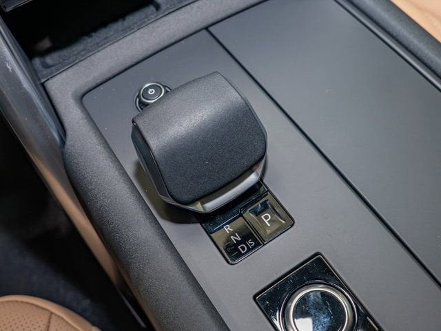 new 2026 Land Rover Discovery car, priced at $73,736