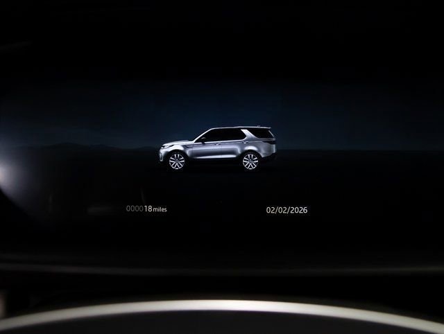 used 2026 Land Rover Discovery car, priced at $75,356