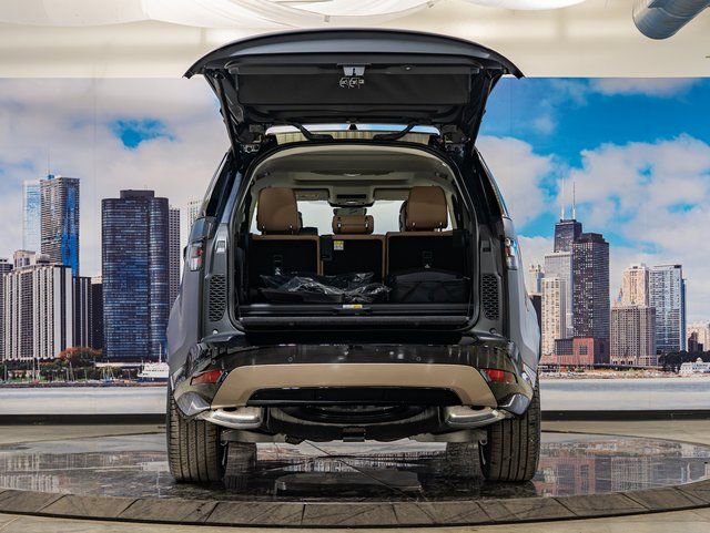 new 2026 Land Rover Discovery car, priced at $87,506