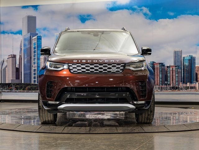 new 2026 Land Rover Discovery car, priced at $77,461