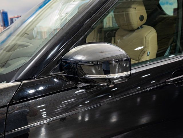 new 2026 Land Rover Discovery car, priced at $73,736