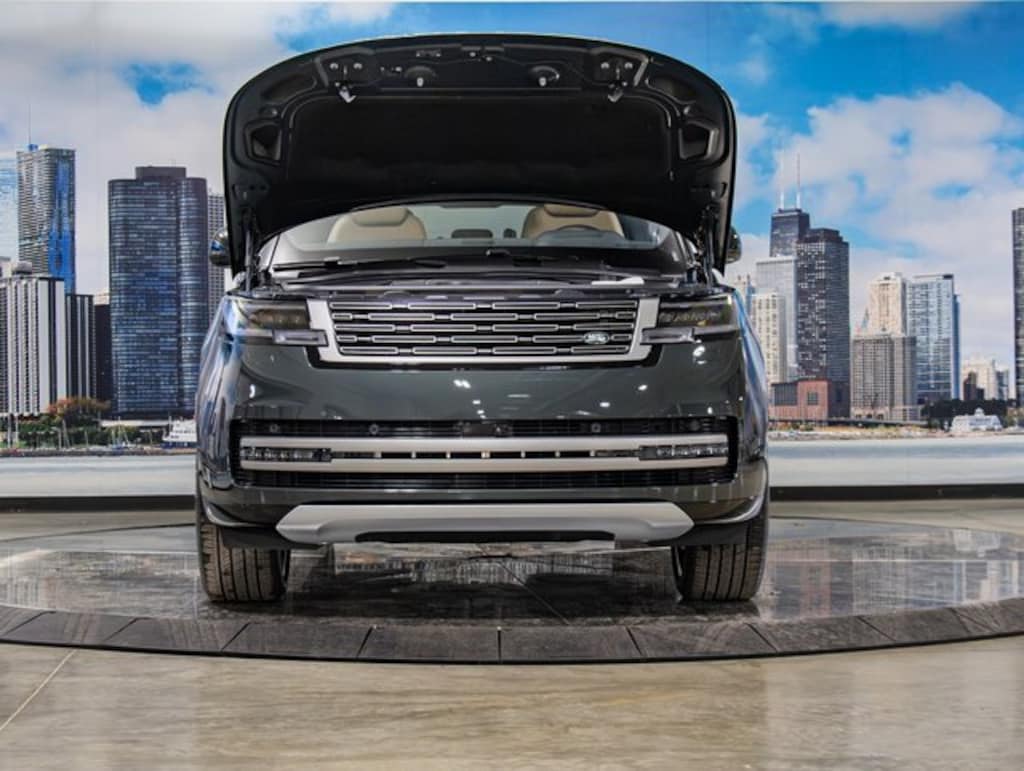 New 2026 Land Rover Range Rover SE LWB 7-Seats / V8 SUV