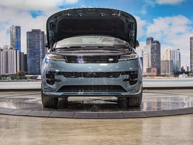 2024 Land Rover Range Rover Sport SE photo 4