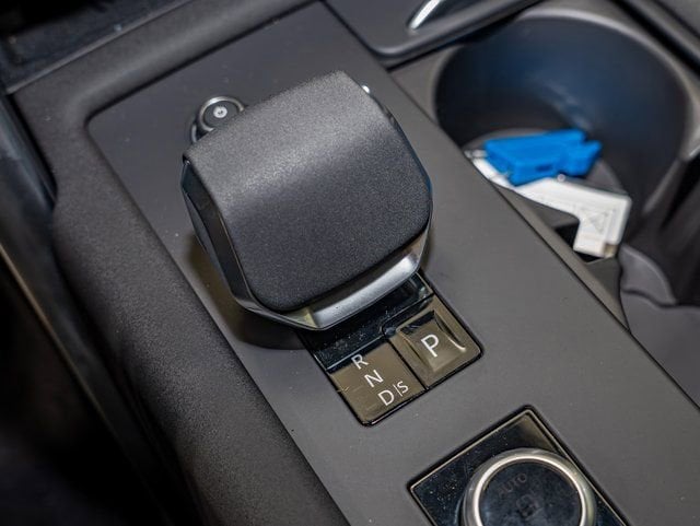 new 2026 Land Rover Discovery car, priced at $77,461