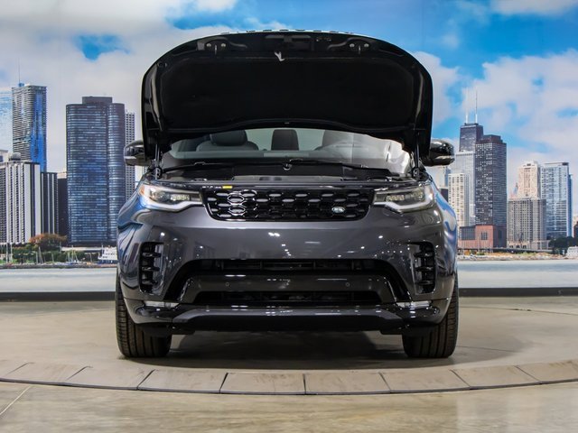 2025 Land Rover Discovery P360 Dynamic SE photo 4