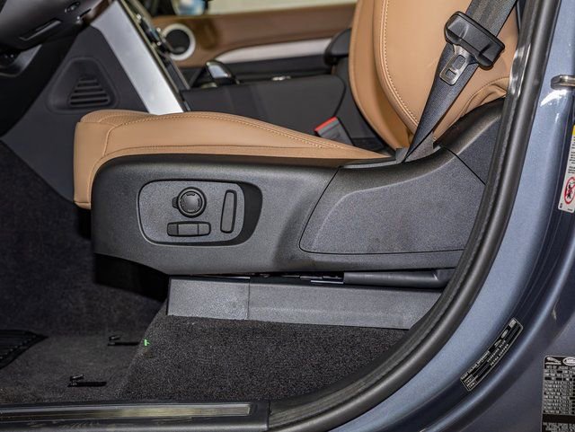 new 2026 Land Rover Discovery car, priced at $87,506