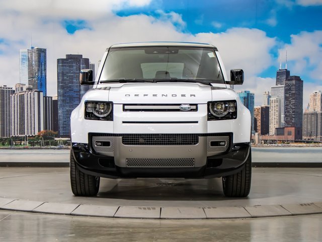 2025 Land Rover Defender 110 X-Dynamic SE photo 3