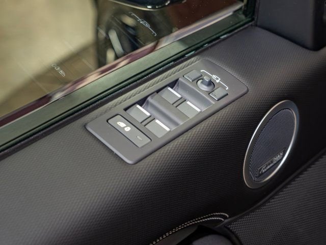 new 2026 Land Rover Discovery car, priced at $77,461