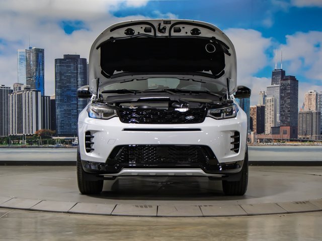 2025 Land Rover Discovery Sport Dynamic SE photo 4
