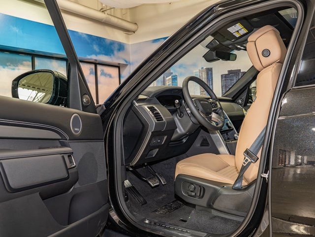 new 2026 Land Rover Discovery car, priced at $73,736