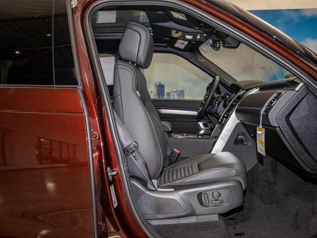 new 2026 Land Rover Discovery car, priced at $77,461