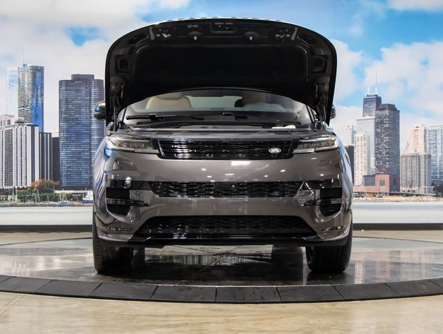 2025 Land Rover Range Rover Sport SE photo 4