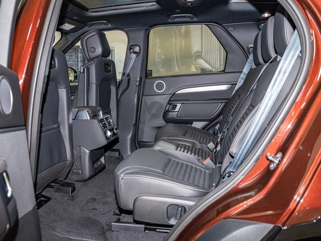 new 2026 Land Rover Discovery car, priced at $77,461