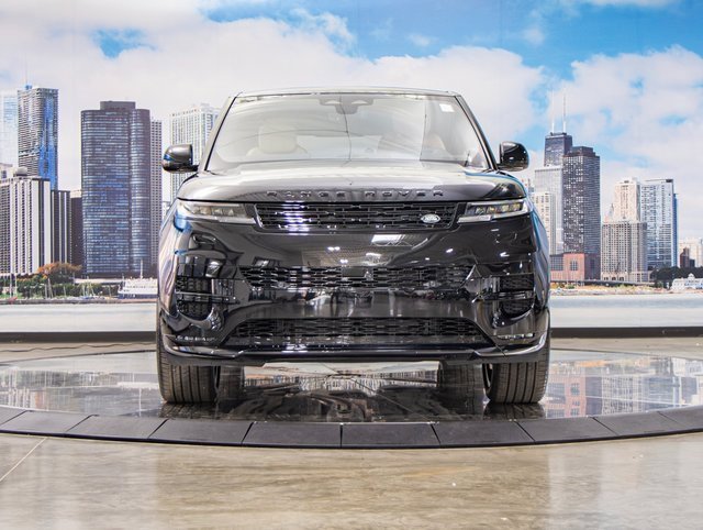 2025 Land Rover Range Rover Sport SE photo 3