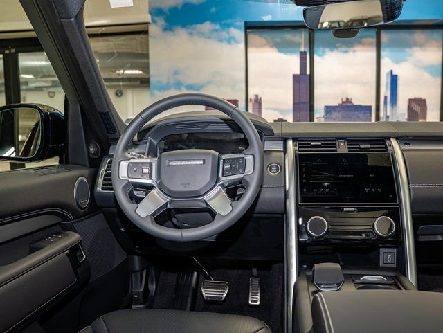 new 2026 Land Rover Discovery car, priced at $77,461