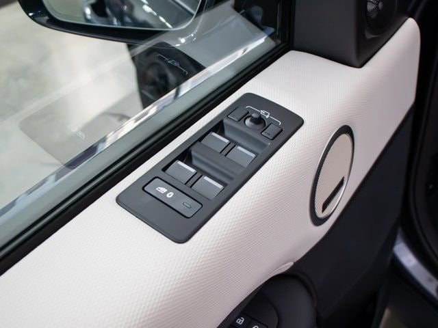 used 2025 Land Rover Discovery car, priced at $81,878