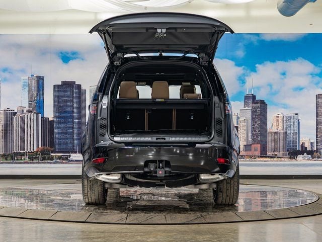 new 2026 Land Rover Discovery car, priced at $73,736