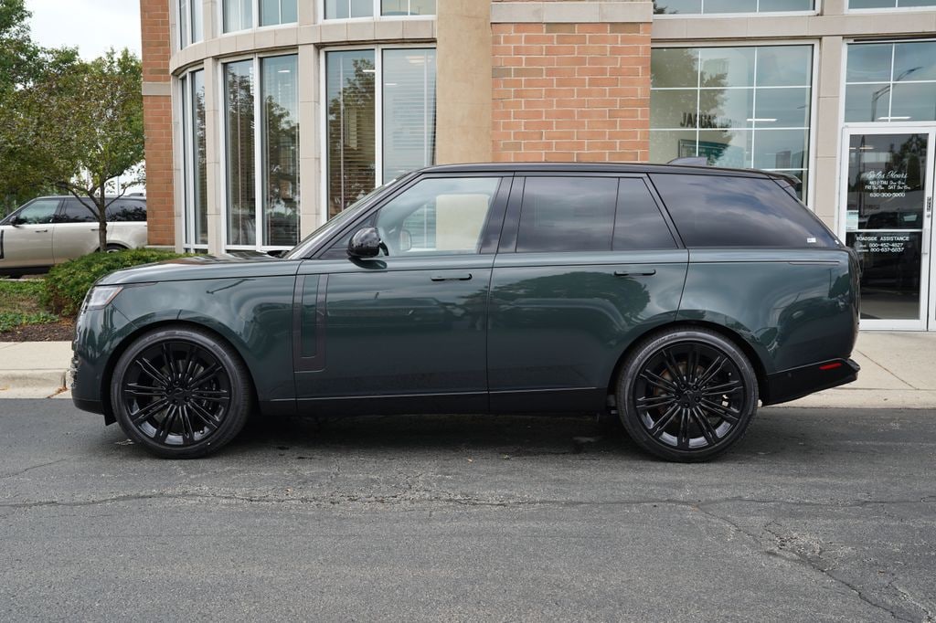New 2026 Land Rover Range Rover SE SUV