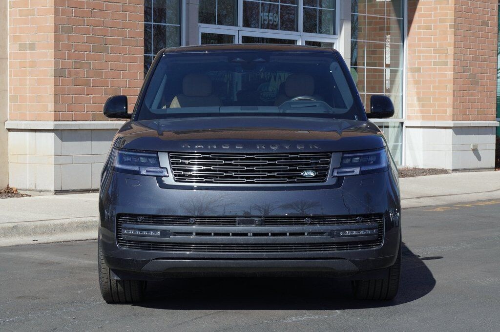 New 2026 Land Rover Range Rover SE SUV