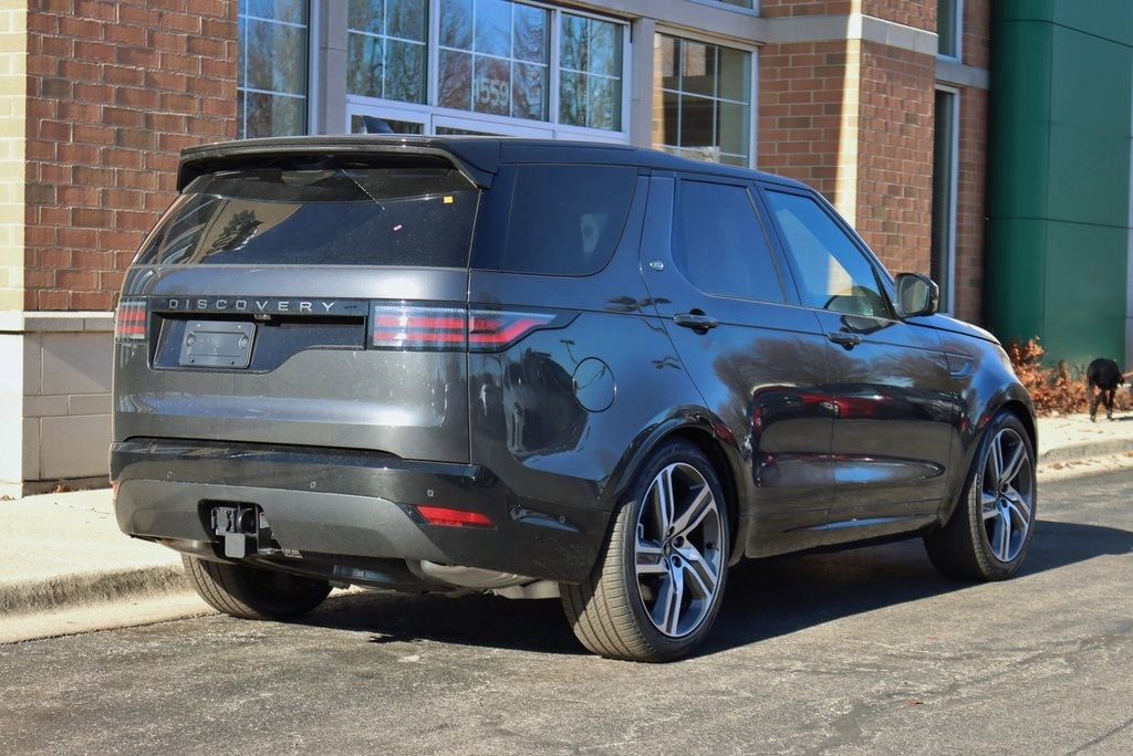 2024 Land Rover Discovery Dynamic SE 6