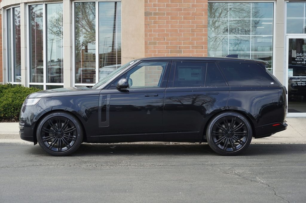 New 2026 Land Rover Range Rover SE SUV