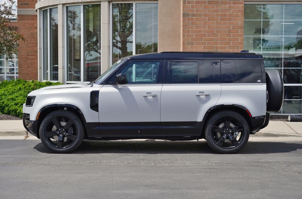 New 2026 Land Rover Defender 110 X-Dynamic SE SUV
