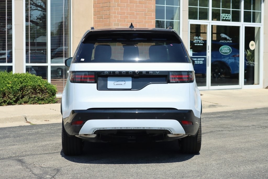 2024 Land Rover Discovery Dynamic SE 4