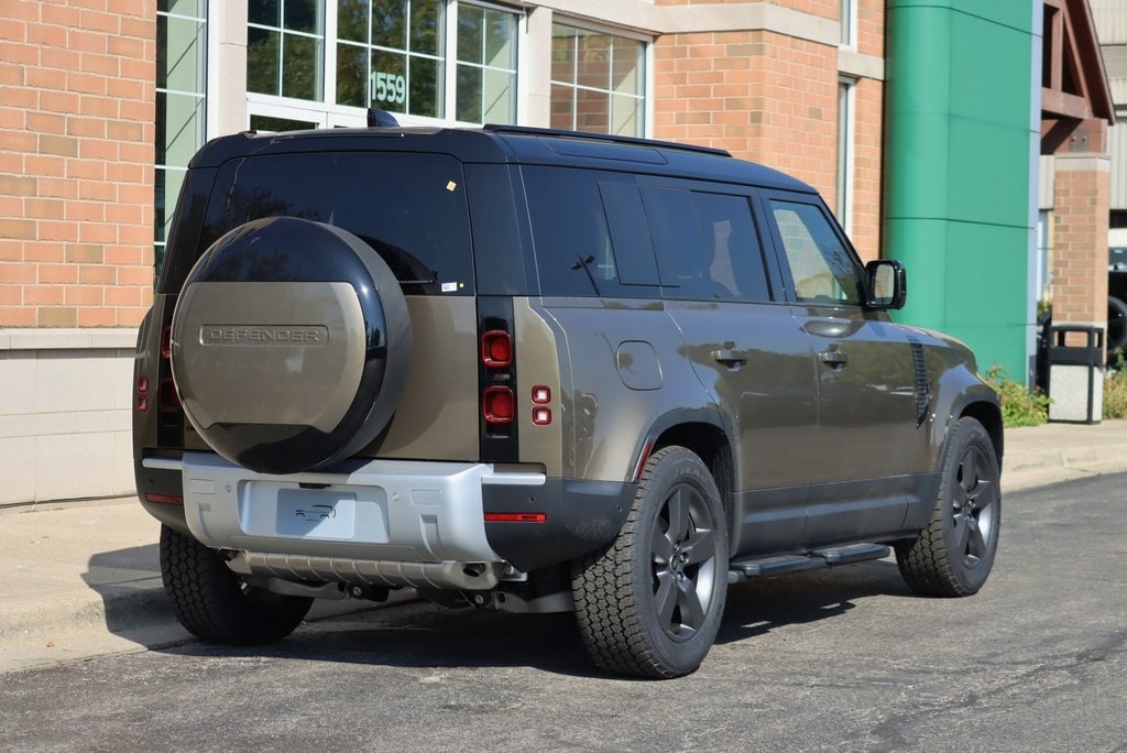 2025 Land Rover Defender S 5