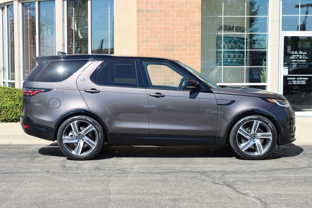 2024 Land Rover Discovery Dynamic SE 6