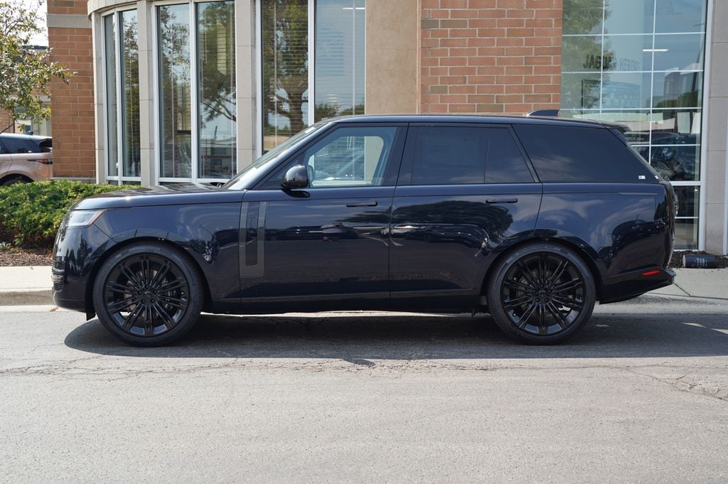 New 2026 Land Rover Range Rover SE SUV