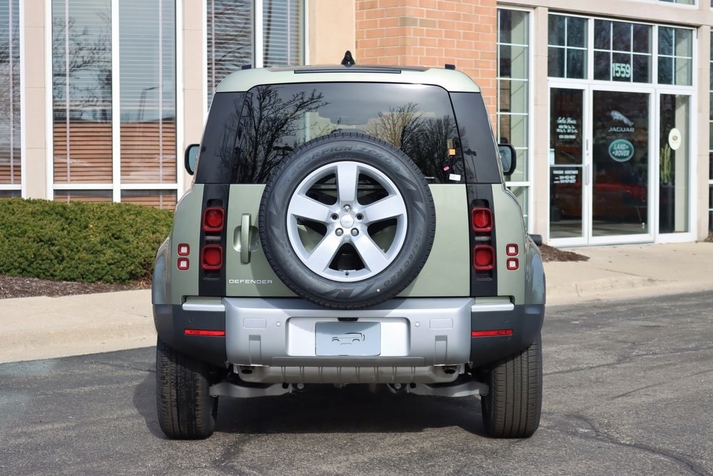 2024 Land Rover Defender S 4