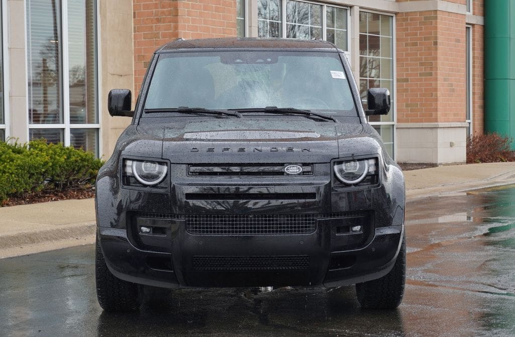 New 2026 Land Rover Defender 110 X-Dynamic SE SUV