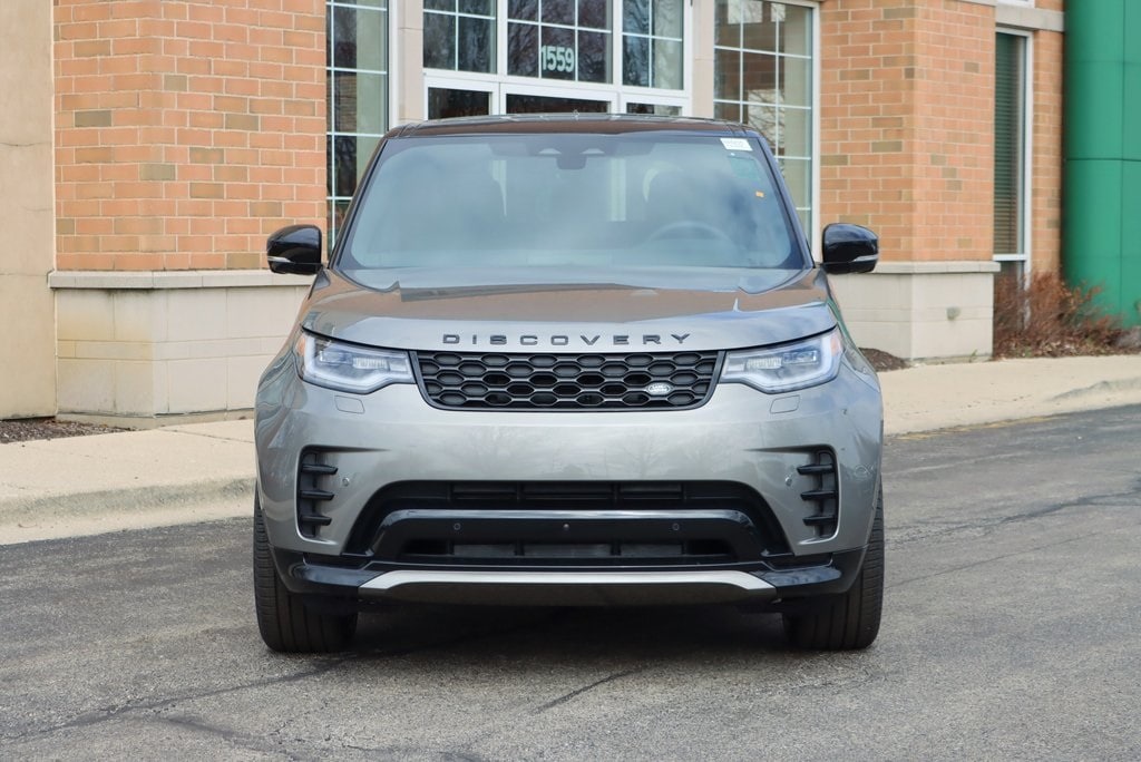 2024 Land Rover Discovery Dynamic SE 3