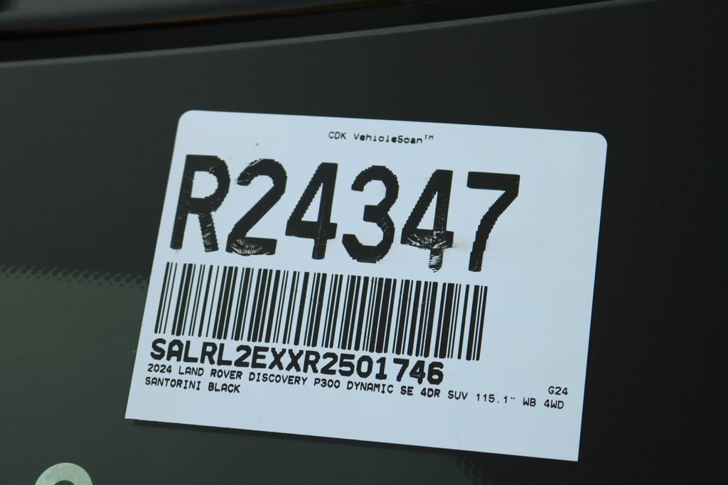 2024 Land Rover Discovery Dynamic SE 29