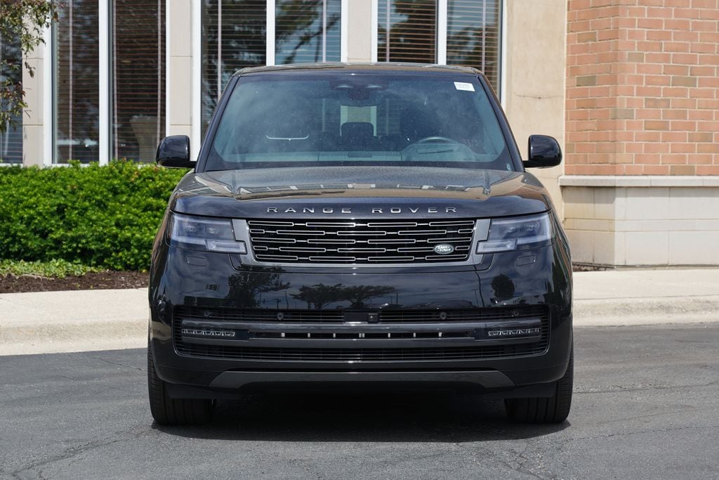 New 2026 Land Rover Range Rover SE SUV