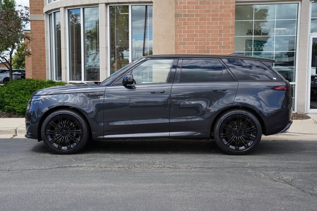 New 2026 Land Rover Range Rover Sport Dynamic SE SUV