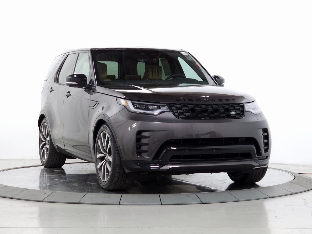 2024 Land Rover Discovery Dynamic SE 7