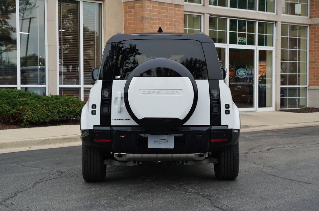 New 2026 Land Rover Defender 110 X-Dynamic SE SUV