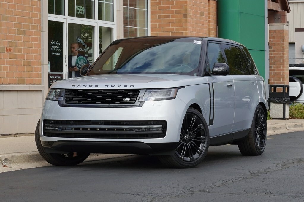 New 2025 Land Rover Range Rover SE SUV
