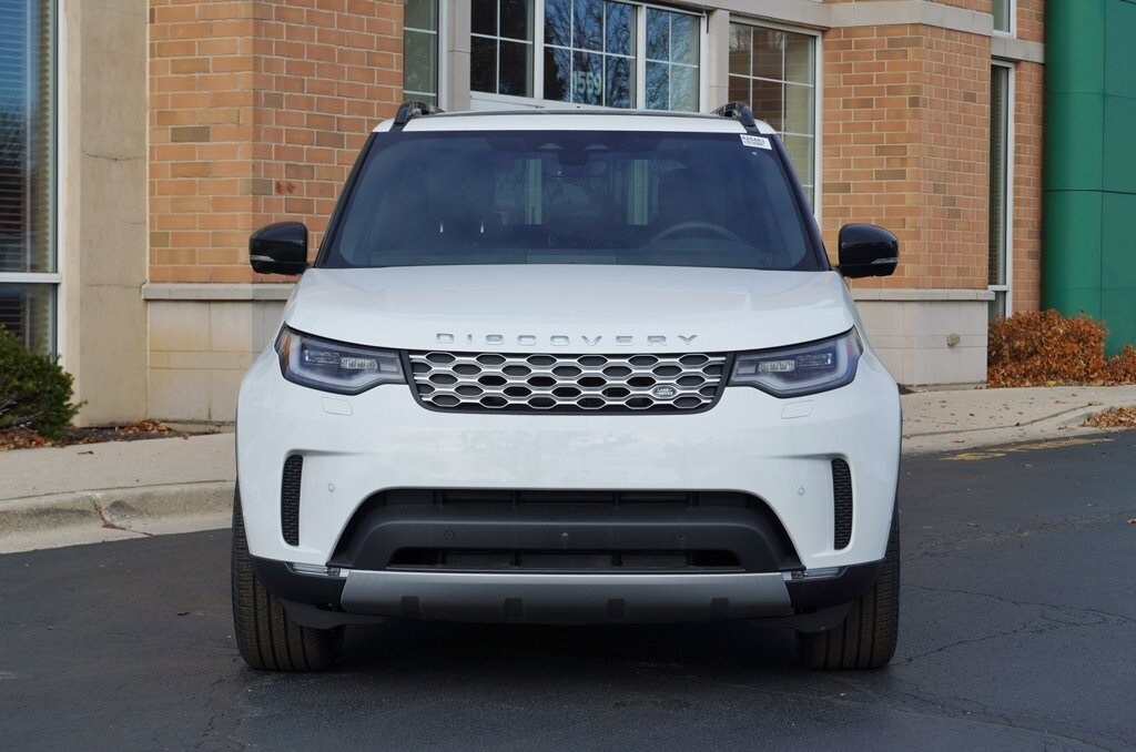 New 2025 Land Rover Discovery S SUV