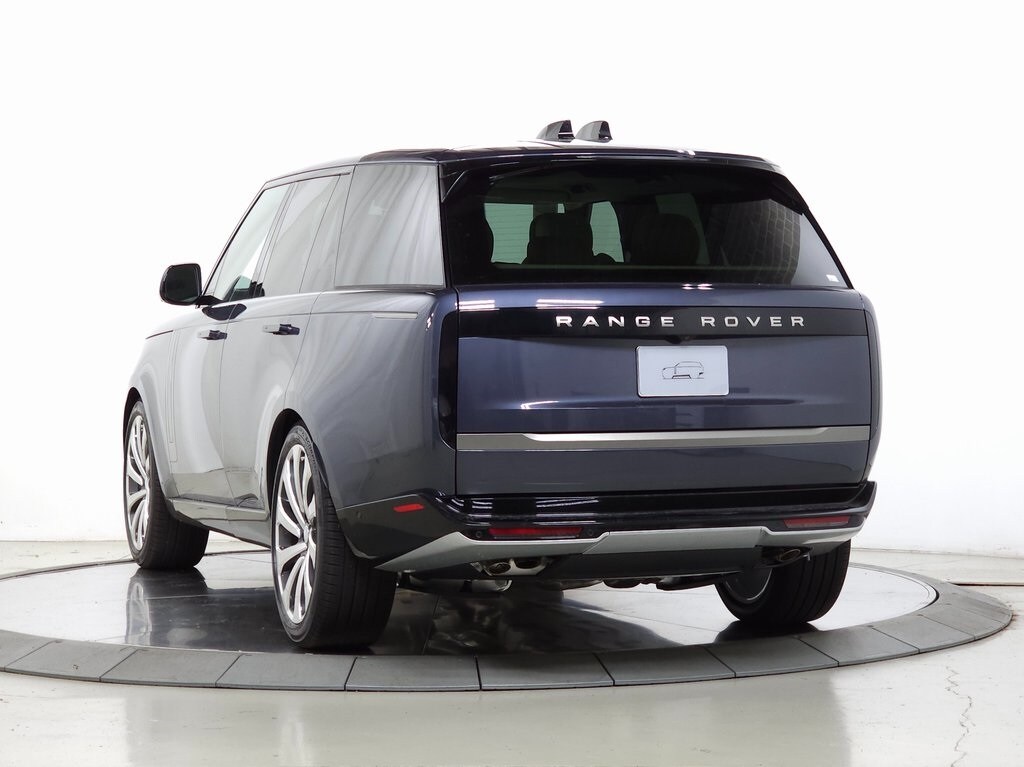 New 2025 Land Rover Range Rover SE SUV