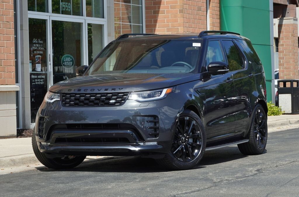 New 2026 Land Rover Discovery Dynamic SE SUV