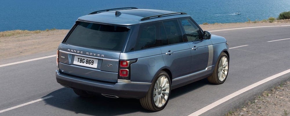 2019 Range Rover Driving Near Waterfront.jpg 2019 Range Rover Near Waterfront