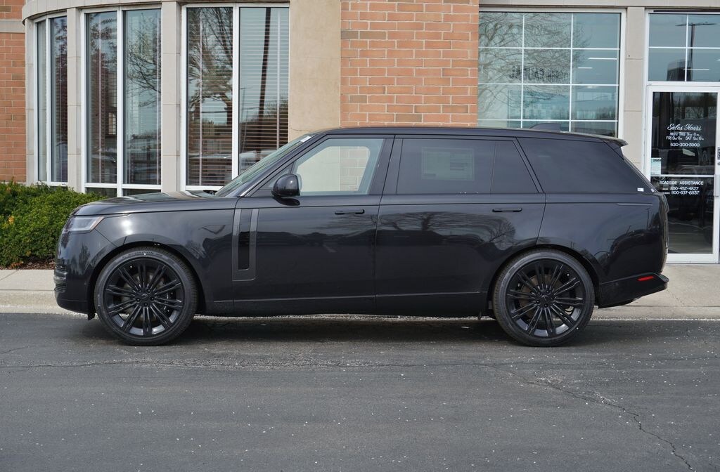 New 2026 Land Rover Range Rover SE SUV