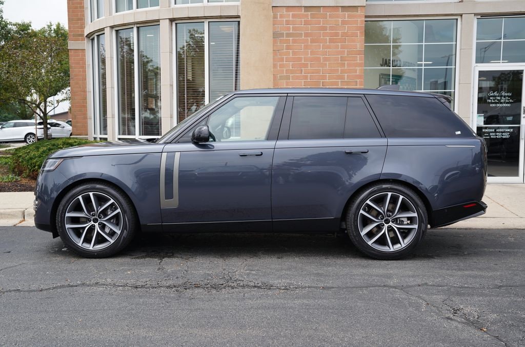 New 2026 Land Rover Range Rover SE SUV
